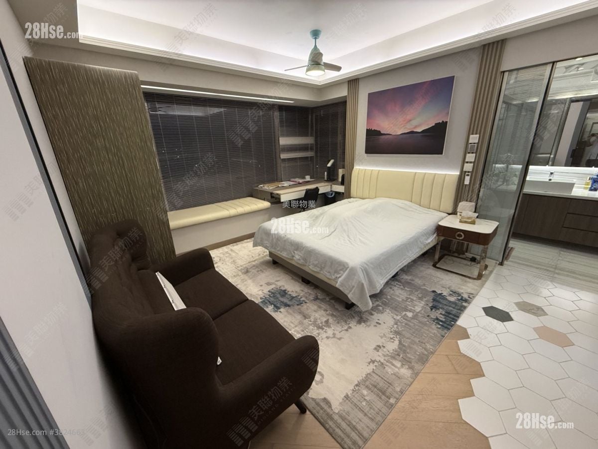 Lake Silver Sell 4 Bedrooms , 3 Bathrooms 1,564 ft²