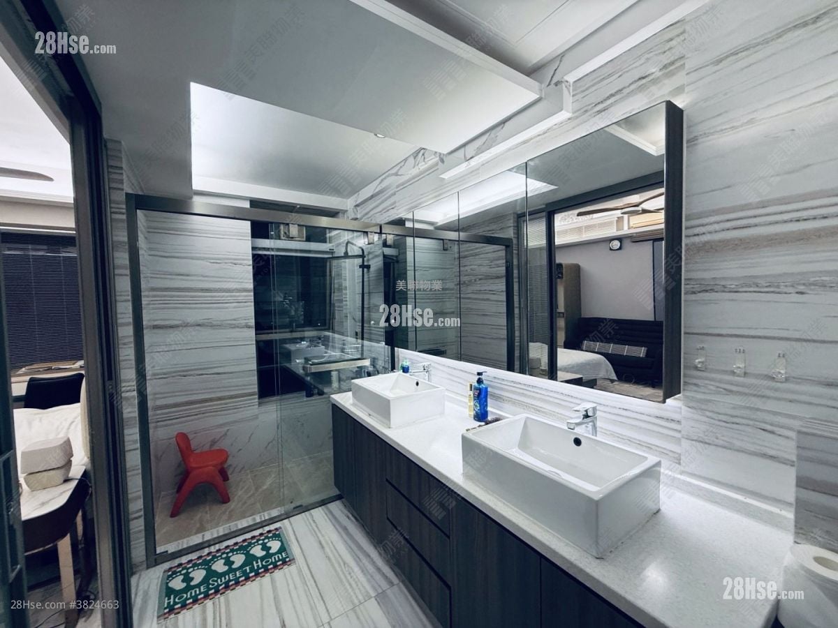 Lake Silver Sell 4 Bedrooms , 3 Bathrooms 1,564 ft²