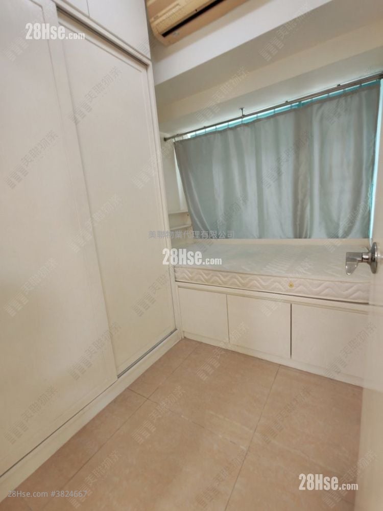 Rambler Crest Sell 2 Bedrooms , 1 Bathroom 451 ft²