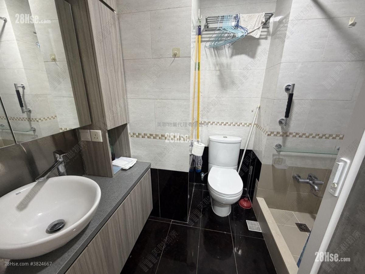 Rambler Crest Sell 2 Bedrooms , 1 Bathroom 451 ft²