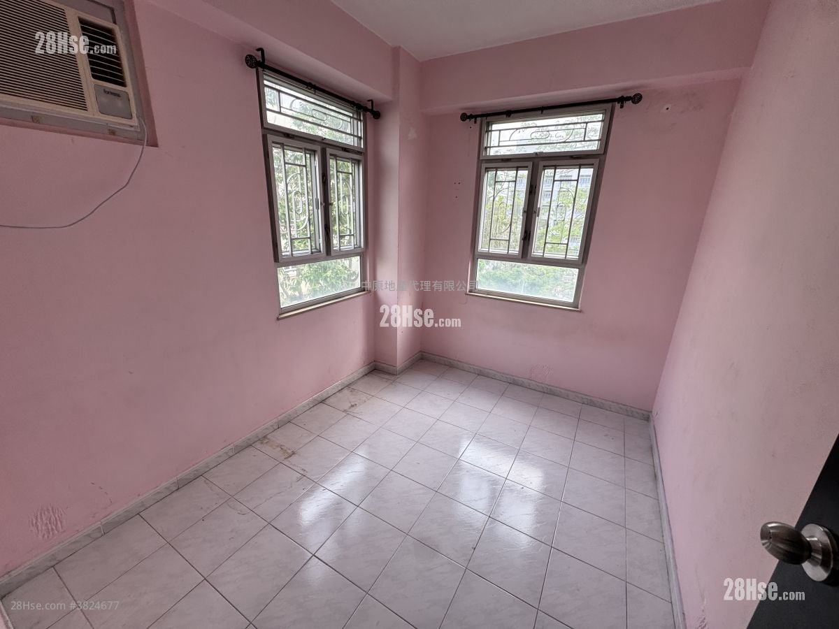Treasure Court Sell 2 Bedrooms , 1 Bathroom 420 ft²