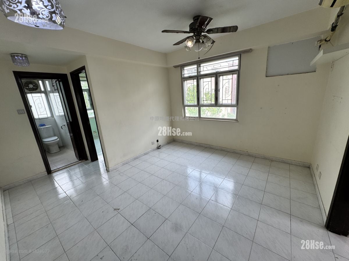 Treasure Court Sell 2 Bedrooms , 1 Bathroom 420 ft²