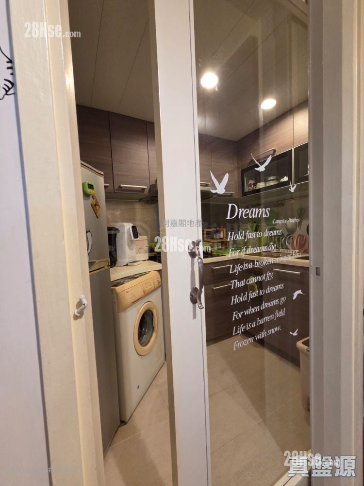 Kingswood Villas Rental 2 Bedrooms , 1 Bathroom 449 ft²