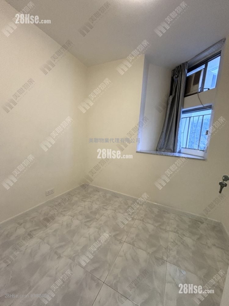 Yuk Ming Court Sell 2 Bedrooms , 1 Bathroom 438 ft²