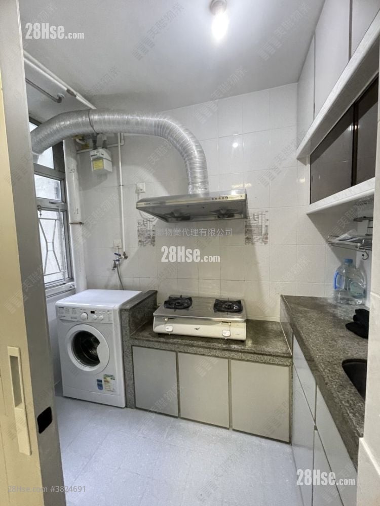 Yuk Ming Court Sell 2 Bedrooms , 1 Bathroom 438 ft²