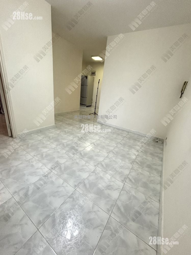 Yuk Ming Court Sell 2 Bedrooms , 1 Bathroom 438 ft²