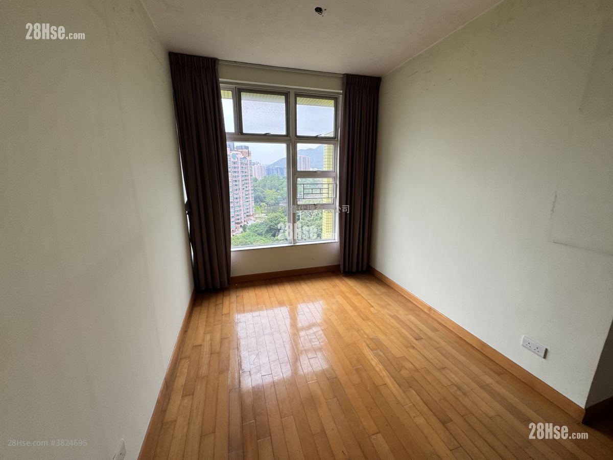 The Hillgrove Sell 3 Bedrooms , 1 Bathroom 745 ft²