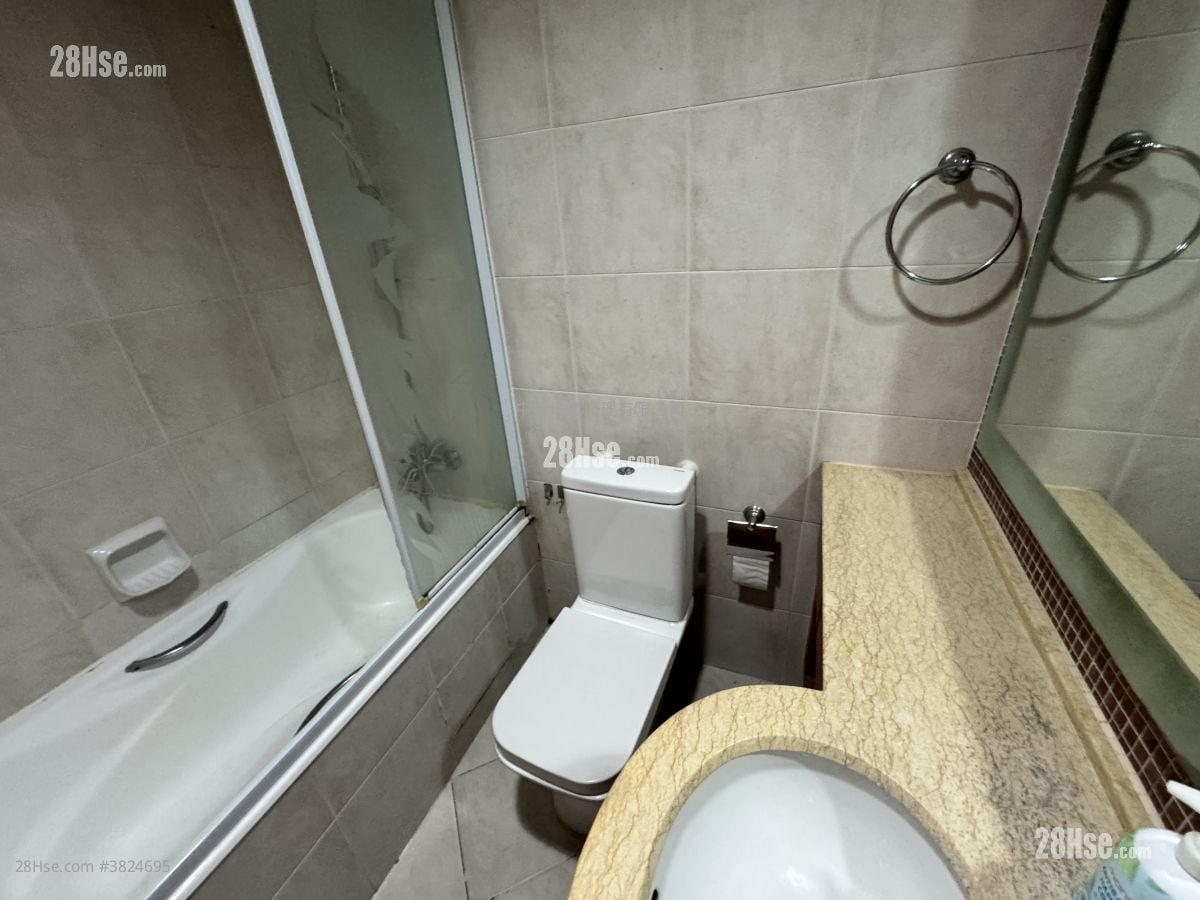 The Hillgrove Sell 3 Bedrooms , 1 Bathroom 745 ft²