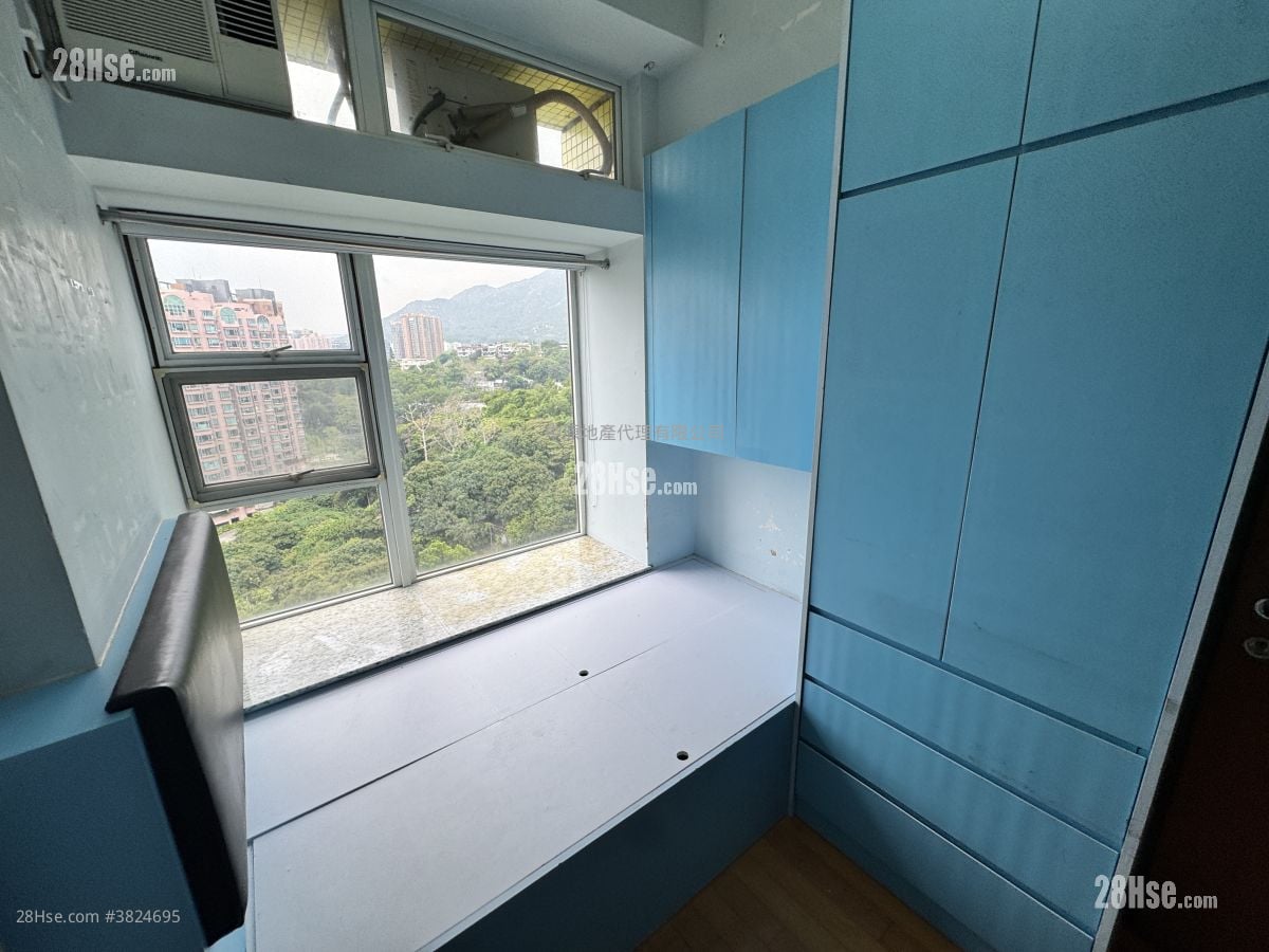 The Hillgrove Sell 3 Bedrooms , 1 Bathroom 745 ft²