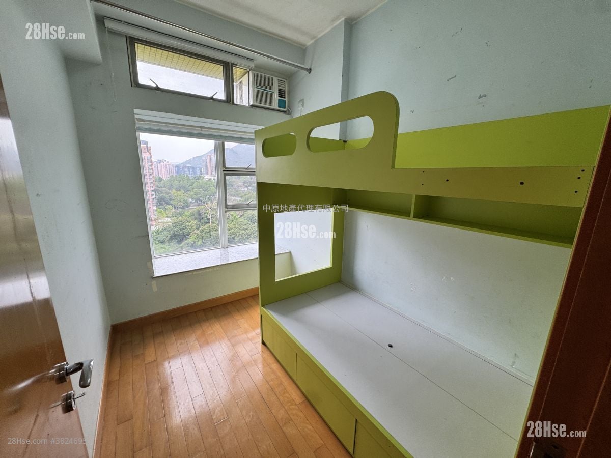 The Hillgrove Sell 3 Bedrooms , 1 Bathroom 745 ft²