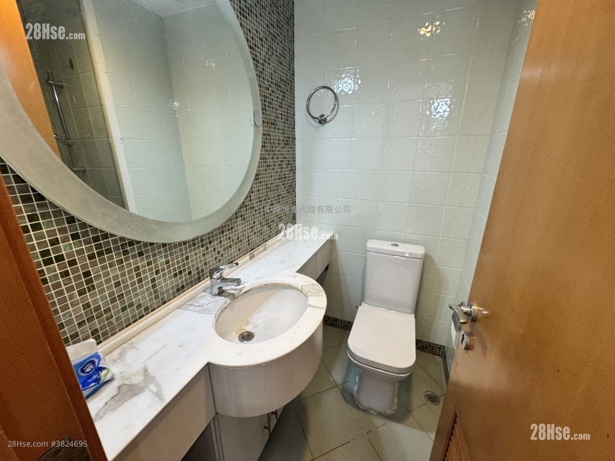 The Hillgrove Sell 3 Bedrooms , 1 Bathroom 745 ft²