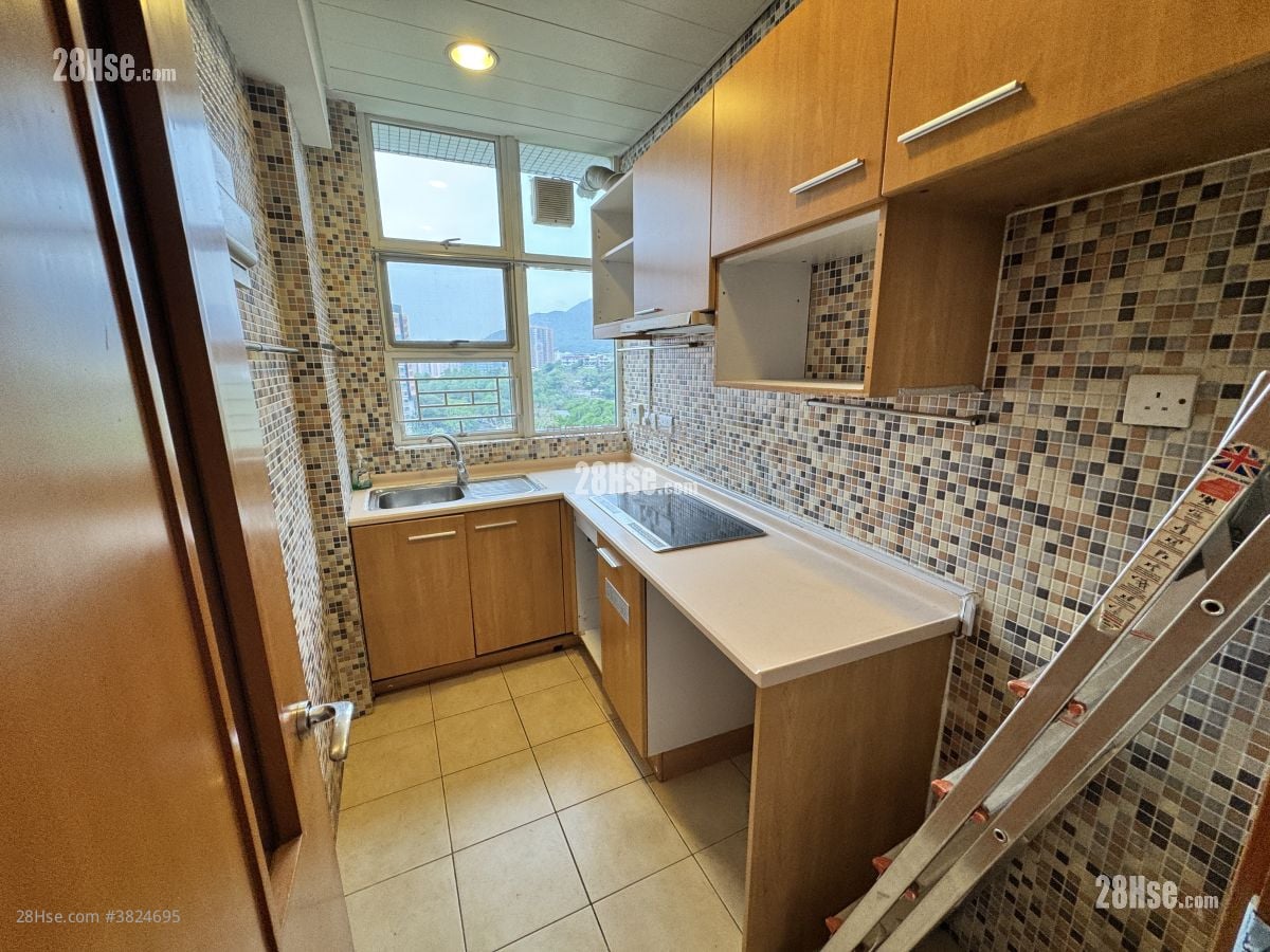 The Hillgrove Sell 3 Bedrooms , 1 Bathroom 745 ft²