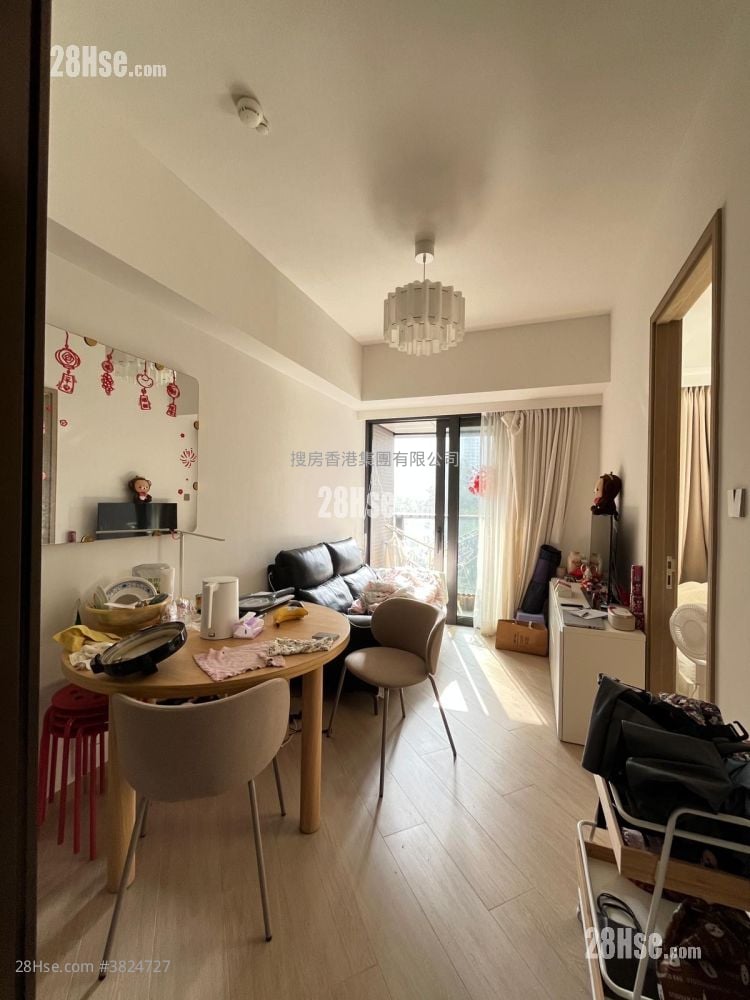 Uptown East Sell 1 Bedroom , 1 Bathroom 373 ft²