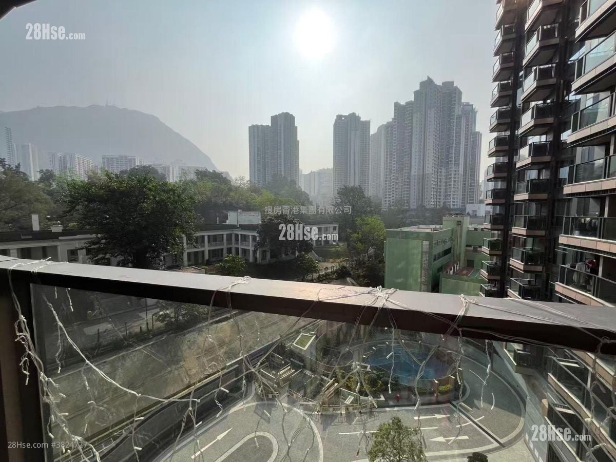 Uptown East Sell 1 Bedroom , 1 Bathroom 373 ft²