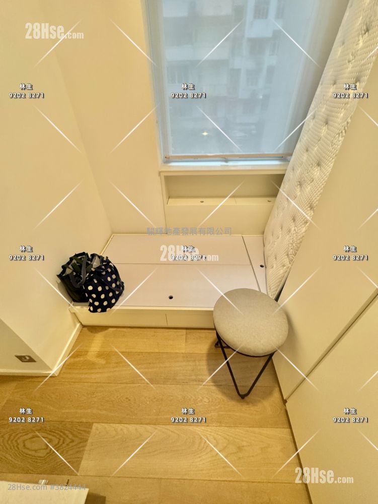 Passkon Court Sell 2 Bedrooms , 1 Bathroom 440 ft²