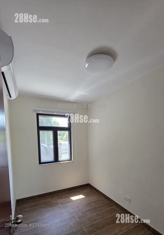 村屋 租盘 3 房 , 1 浴室 700 平方尺