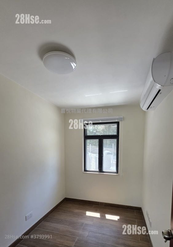 村屋 租盘 3 房 , 1 浴室 700 平方尺