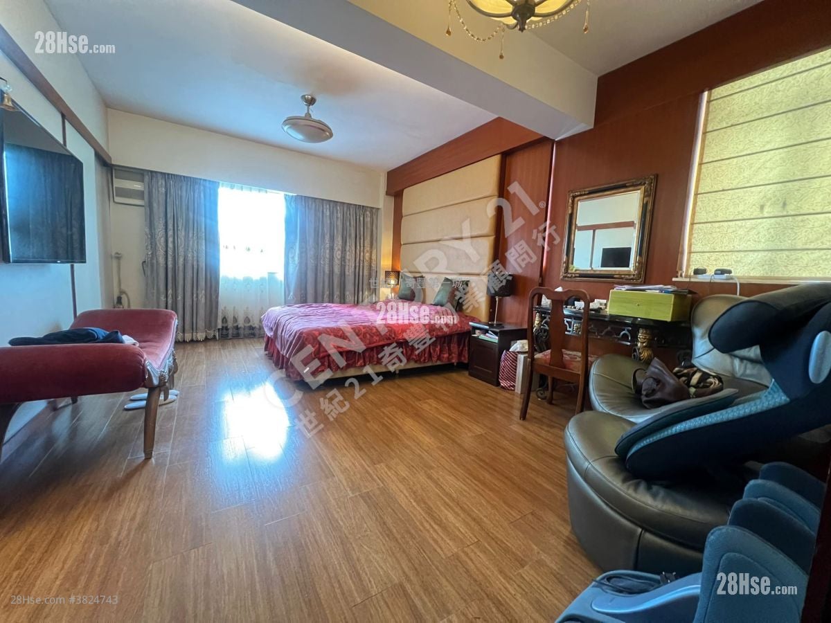 世界花园 售盘 3 房 , 2 浴室 1,255 平方尺