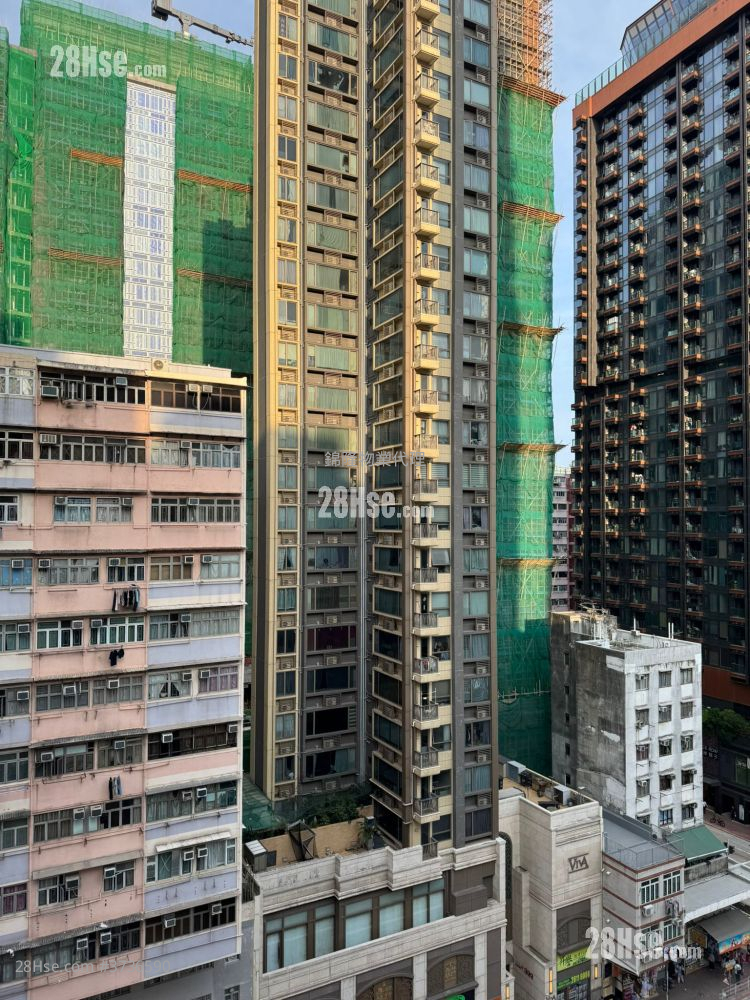 Honour Court Sell 1 Bedroom , 1 Bathroom 318 ft²