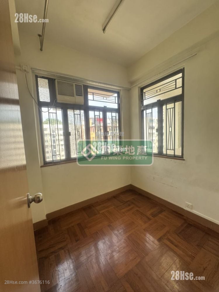 東成大廈 租盤 2 房 , 1 浴室 268 平方呎