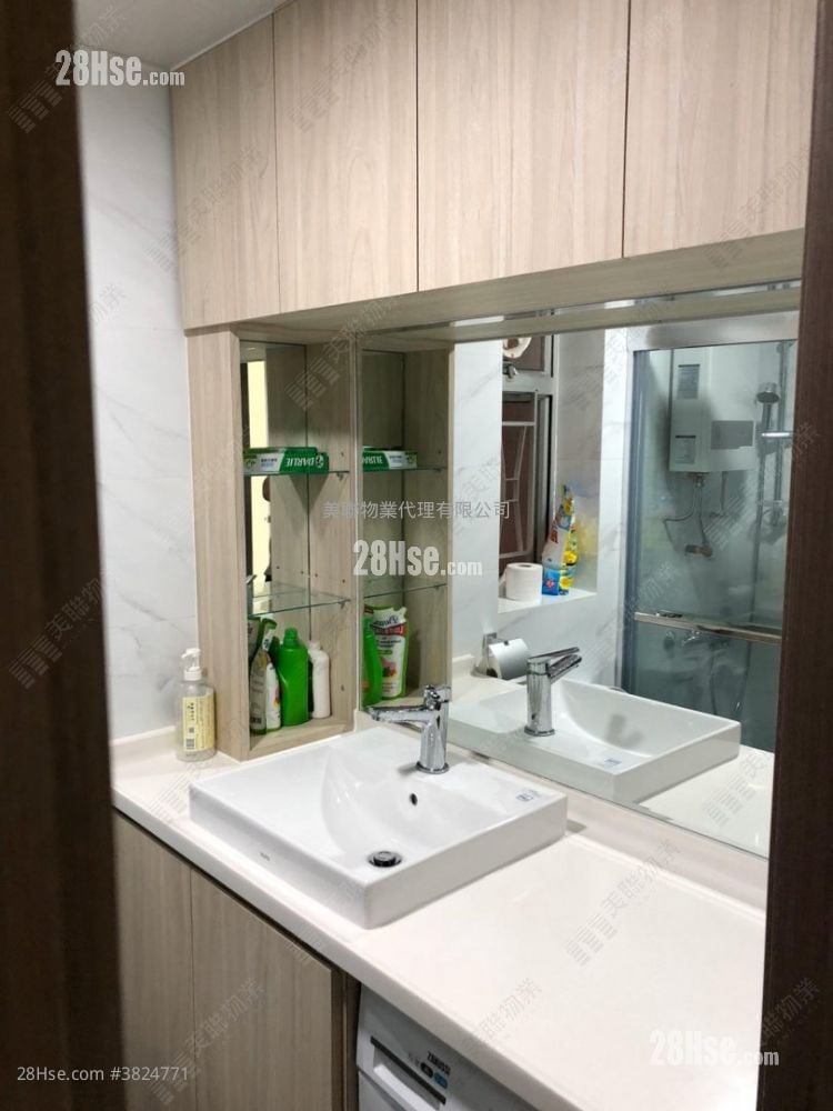 愉景新城 售盘 3 房 581 平方尺