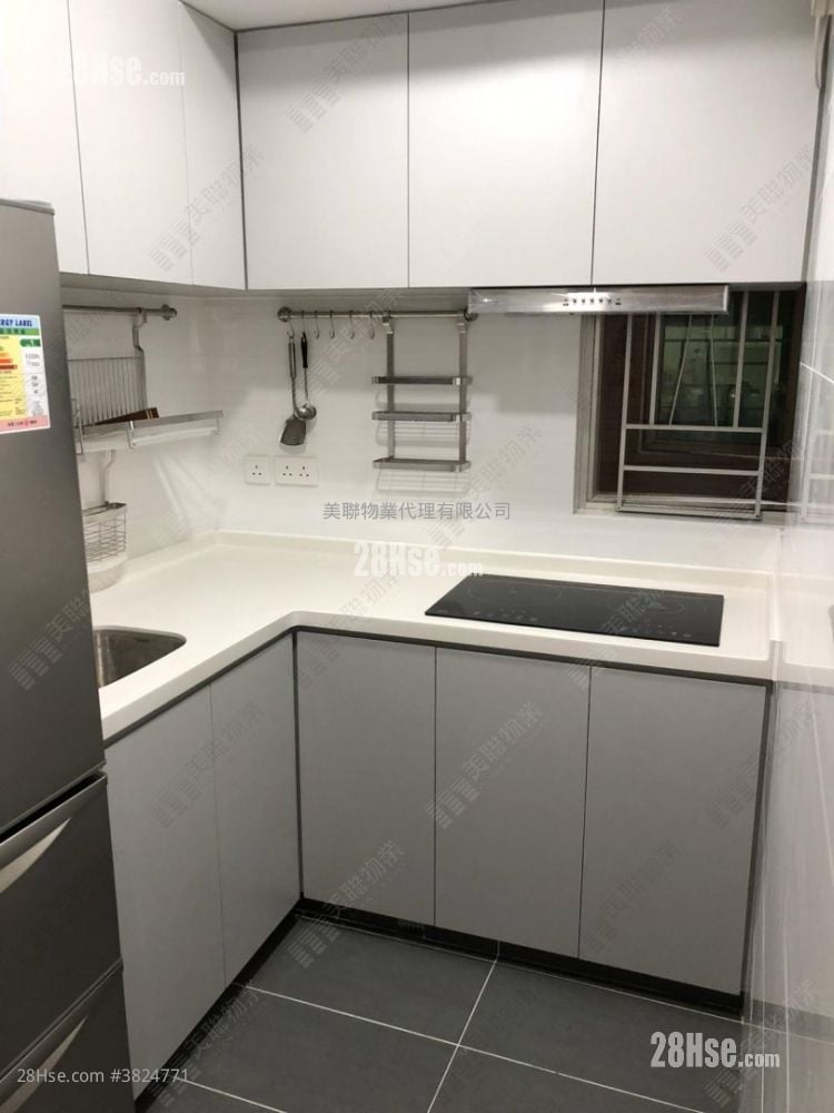 愉景新城 售盘 3 房 581 平方尺