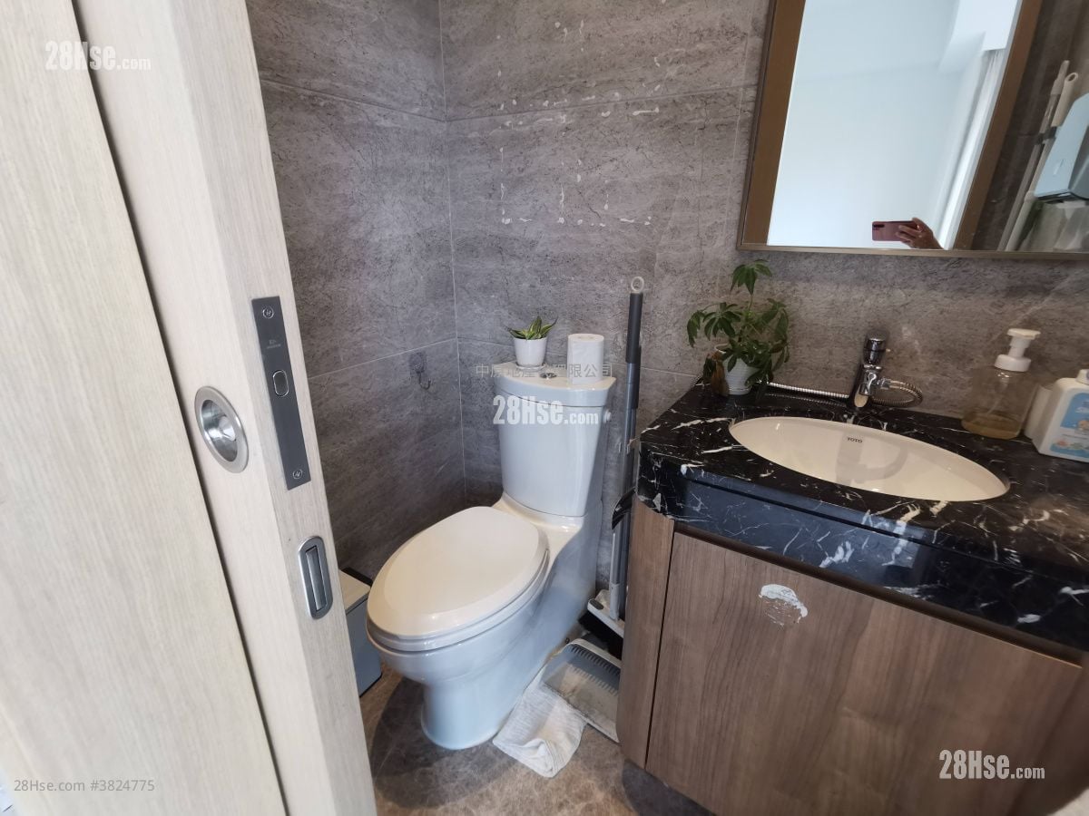 泓山 租盘 4 房 , 3 浴室 2,088 平方尺