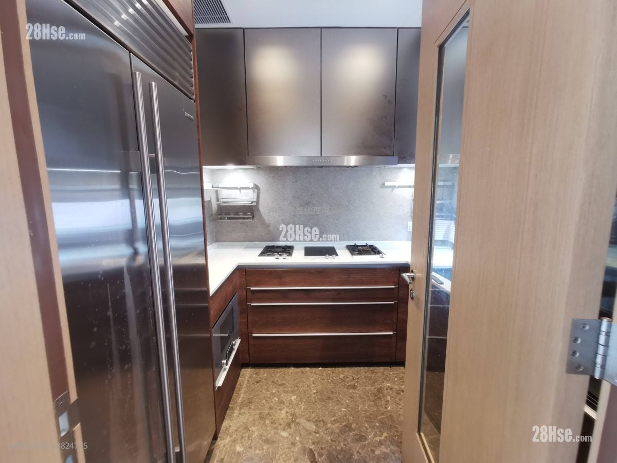 泓山 租盘 4 房 , 3 浴室 2,088 平方尺