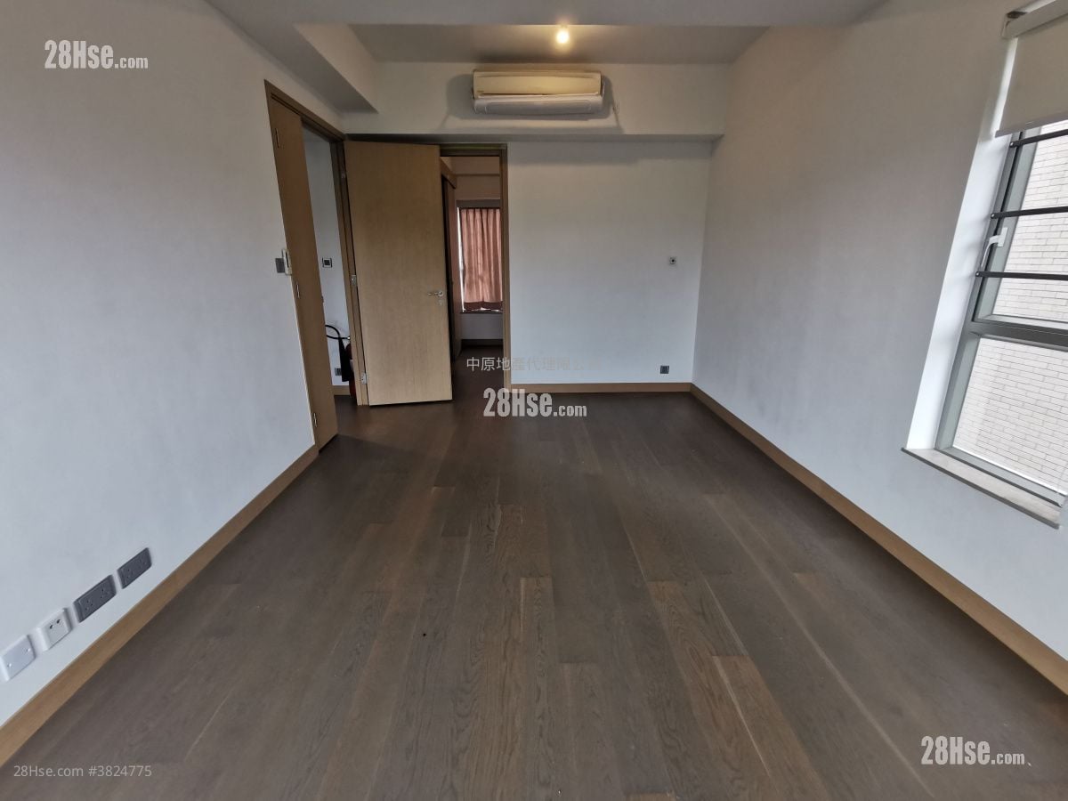 泓山 租盘 4 房 , 3 浴室 2,088 平方尺