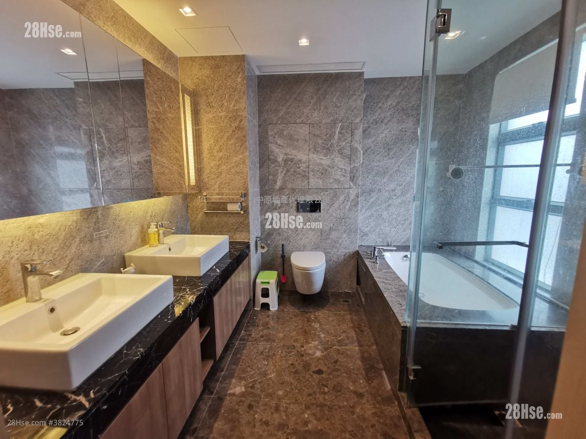 泓山 租盘 4 房 , 3 浴室 2,088 平方尺