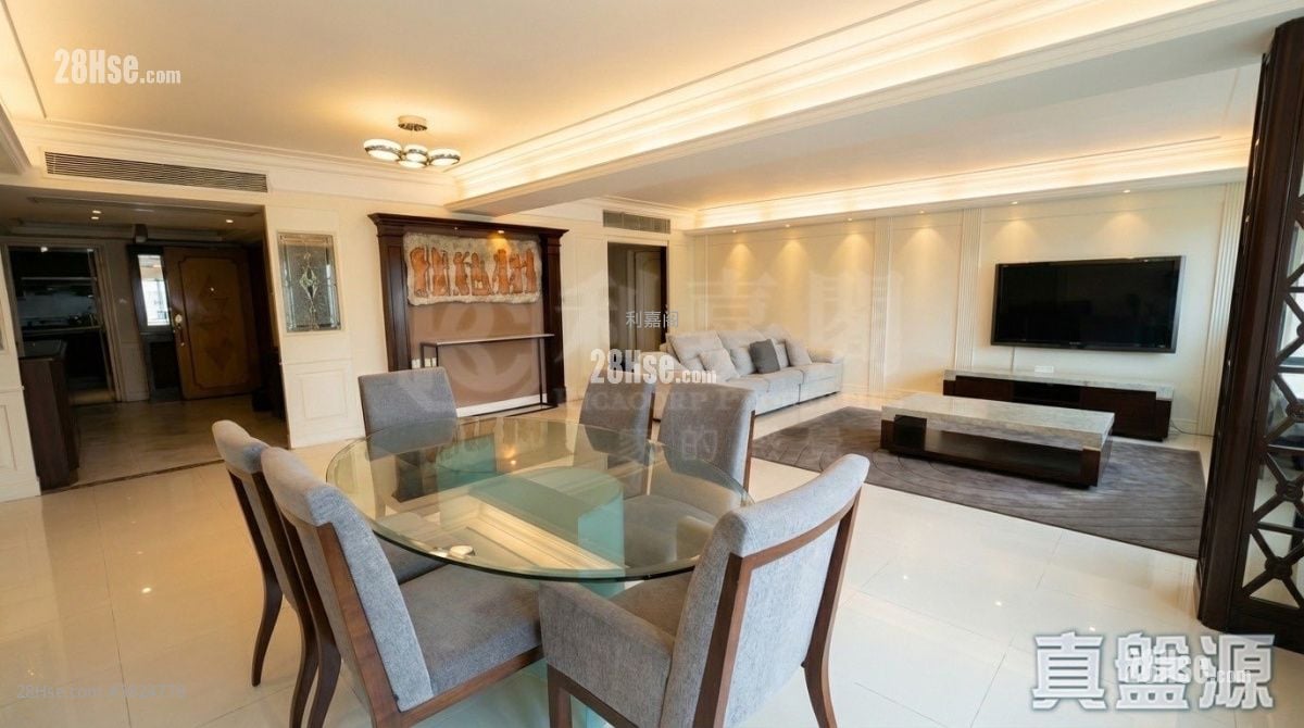 Monte Carlton Sell 4 Bedrooms , 3 Bathrooms 1,085 ft²