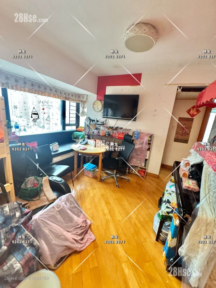 8 Waterloo Road Sell 2 Bedrooms , 1 Bathroom 442 ft²