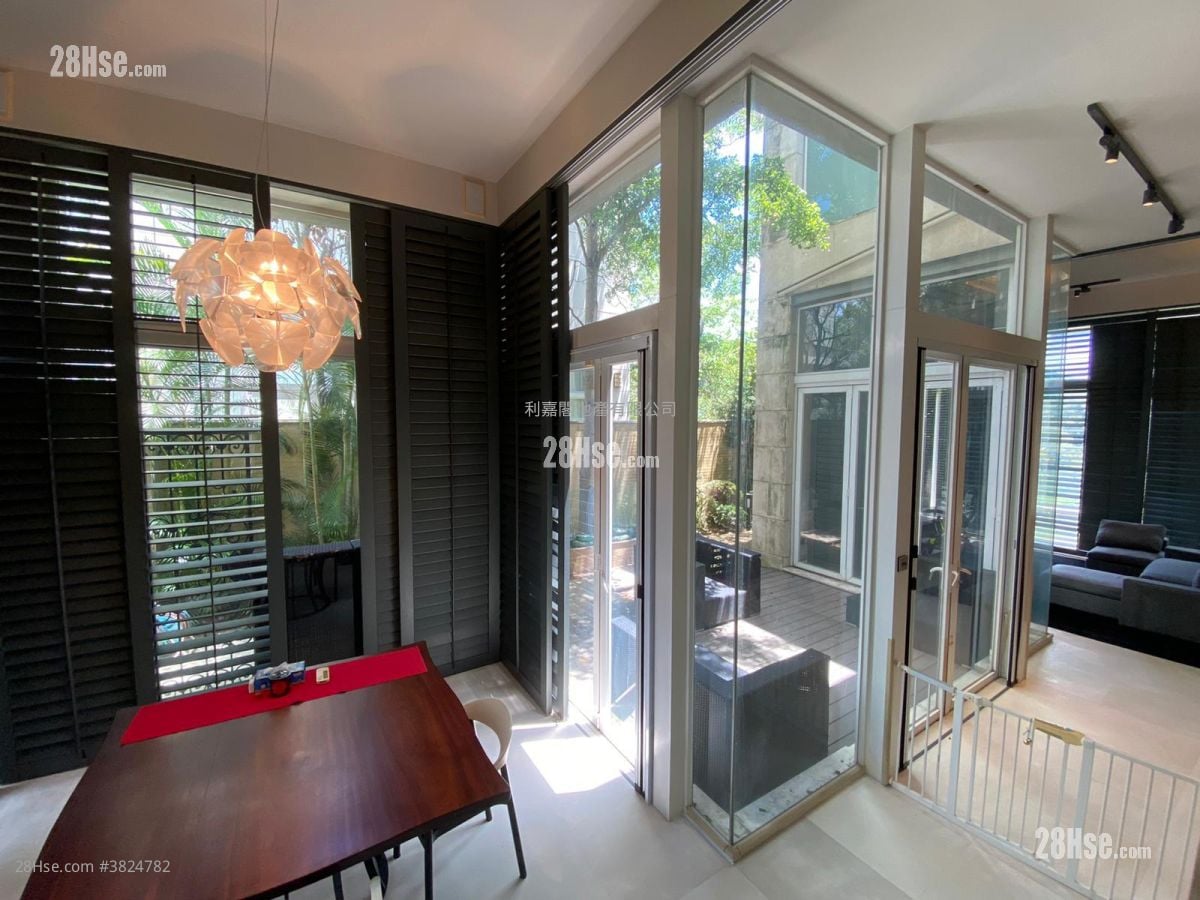 Goodwood Park Sell 4 Bedrooms , 3 Bathrooms 1,889 ft²