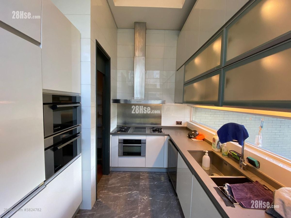 Goodwood Park Sell 4 Bedrooms , 3 Bathrooms 1,889 ft²