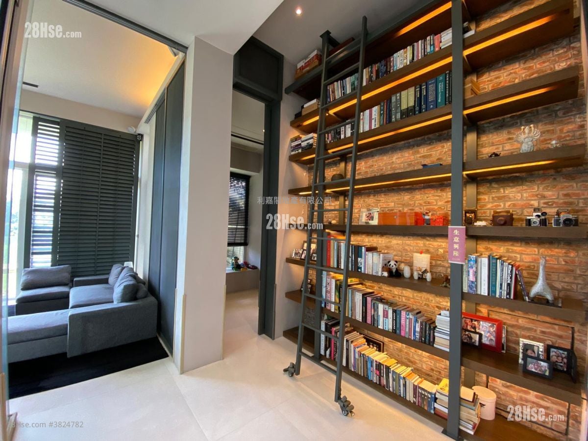 Goodwood Park Sell 4 Bedrooms , 3 Bathrooms 1,889 ft²