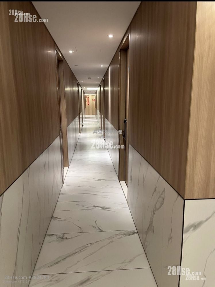 The Vantage Rental Studio , 1 Bathroom 196 ft²