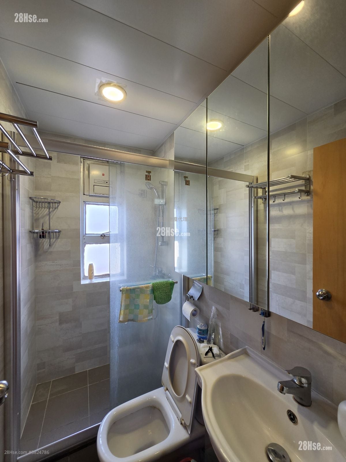 村屋 售盤 3 房 , 2 浴室