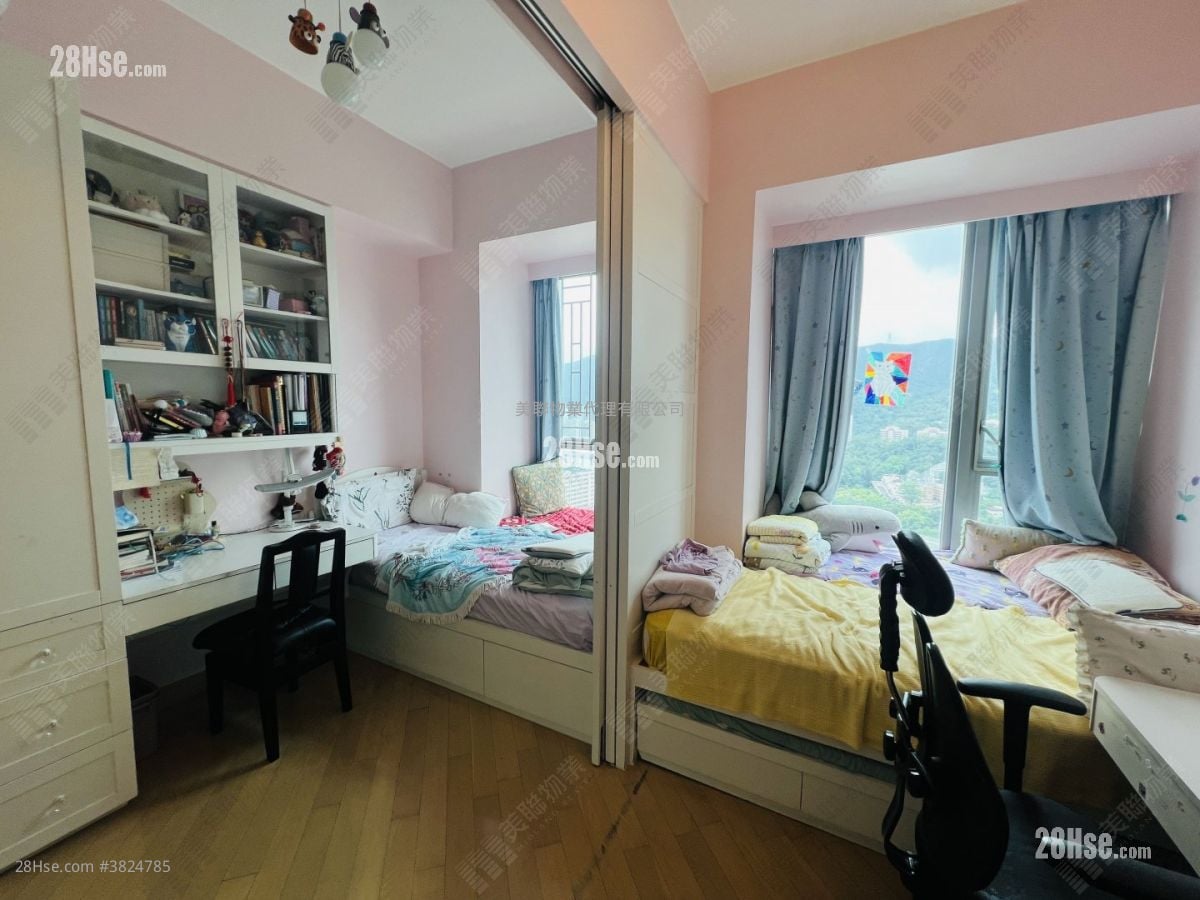 溱岸8号 售盘 3 房 , 3 浴室 1,018 平方尺