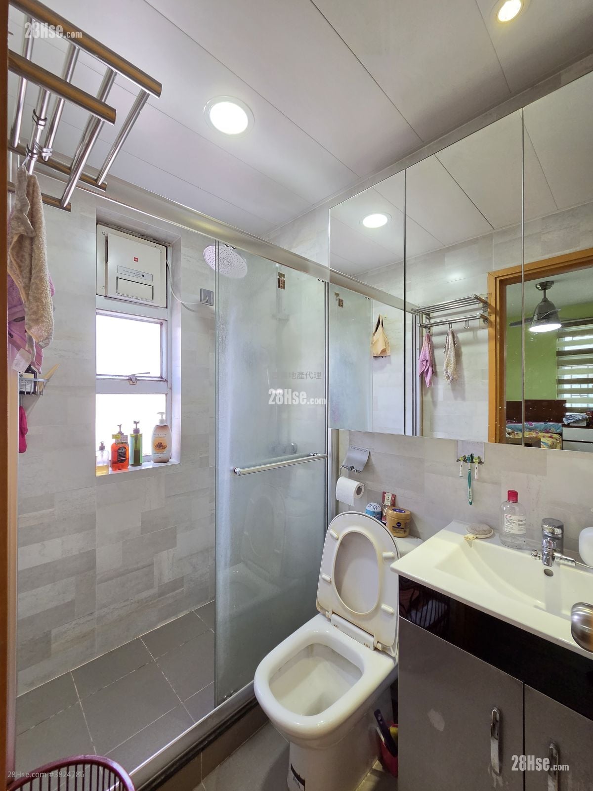 村屋 售盤 3 房 , 2 浴室