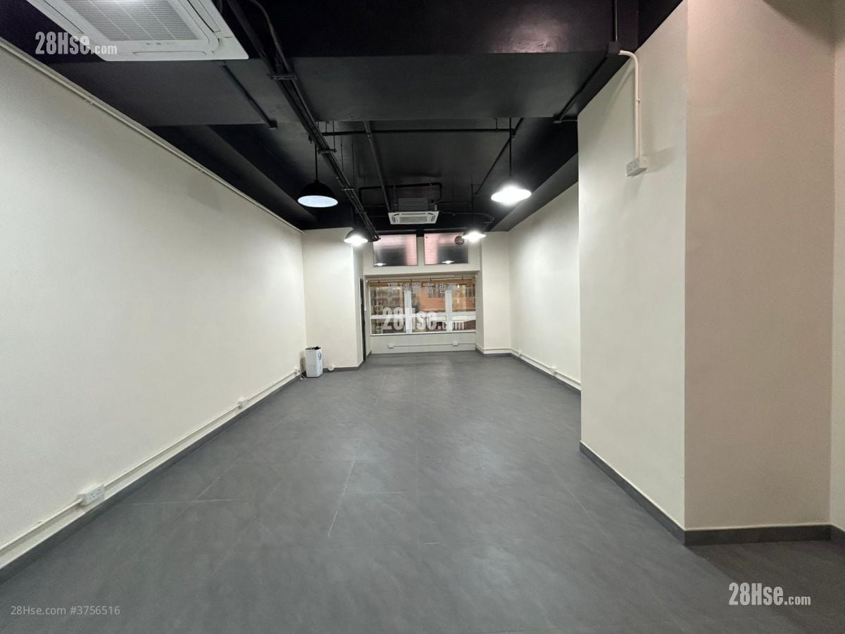 華寶中心 租盤 668 平方呎