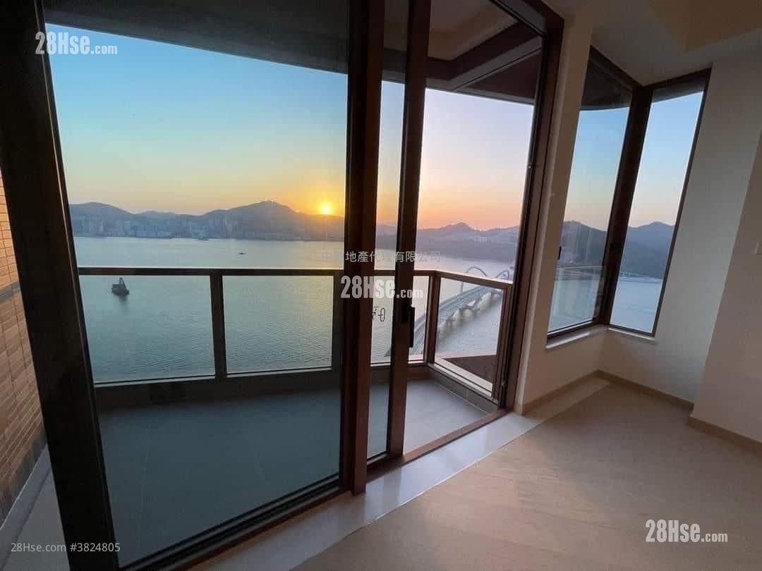 Lp10 Sell 4 Bedrooms , 4 Bathrooms 1,205 ft²