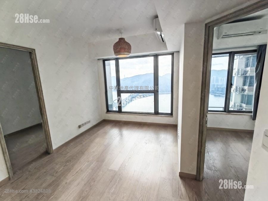Sea To Sky Sell 2 Bedrooms , 1 Bathroom 481 ft²