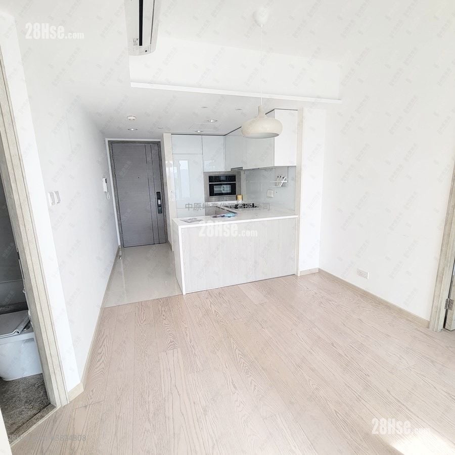 Sea To Sky Sell 2 Bedrooms , 1 Bathroom 481 ft²