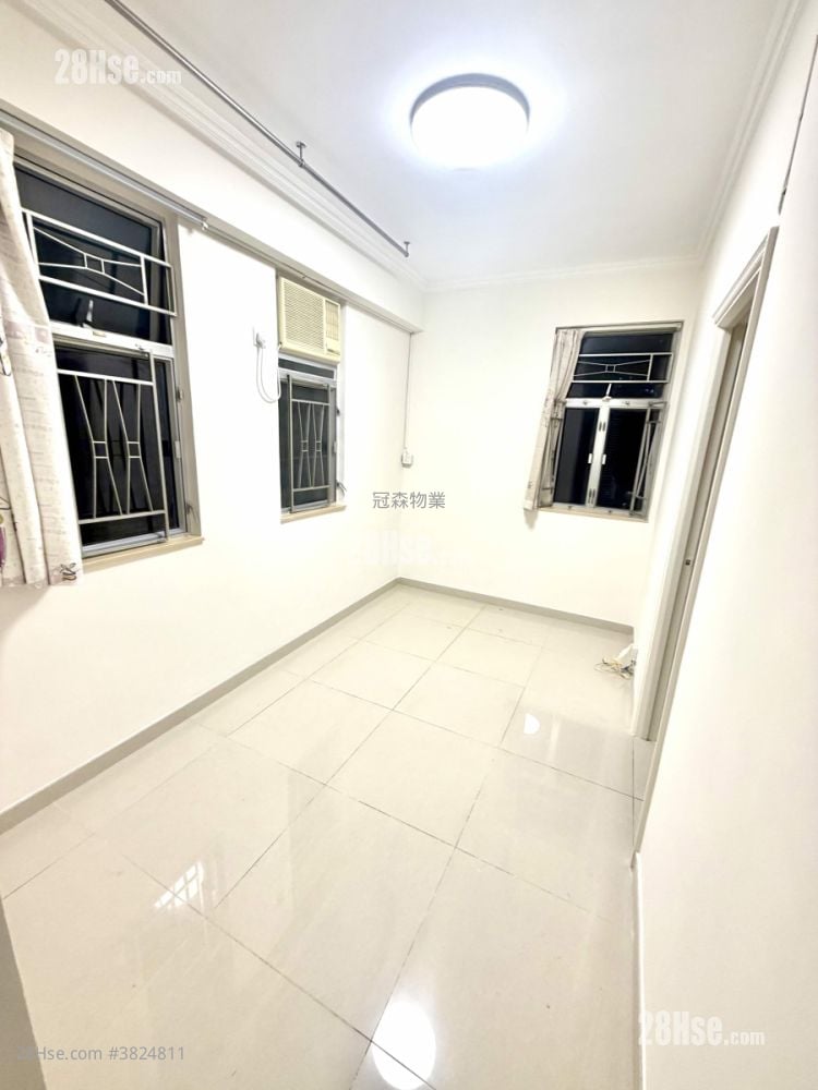 美菲閣 租盤 2 房 330 平方呎