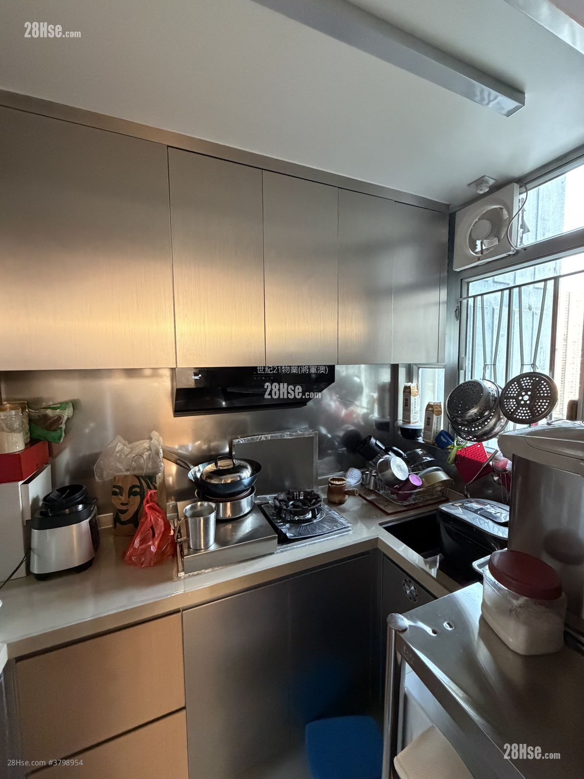 Po Ming Court Sell 3 Bedrooms , 1 Bathroom 594 ft²