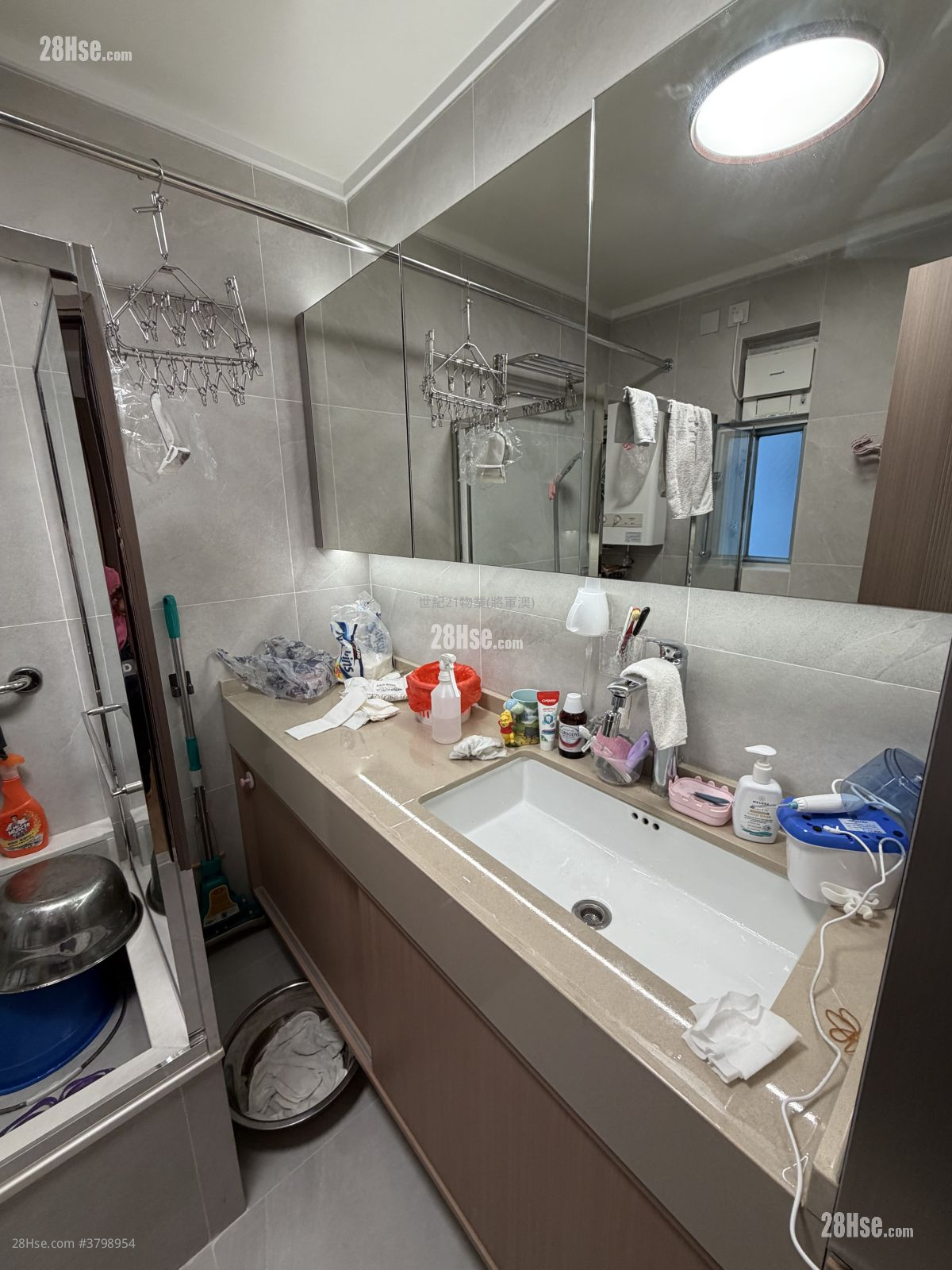 Po Ming Court Sell 3 Bedrooms , 1 Bathroom 594 ft²