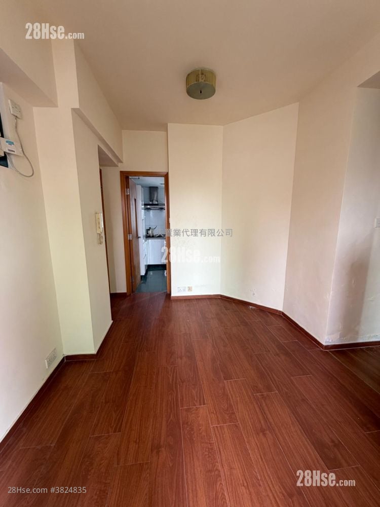 Kingsgate Sell 3 Bedrooms , 1 Bathroom 524 ft²