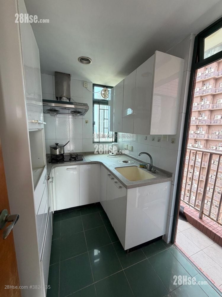 Kingsgate Sell 3 Bedrooms , 1 Bathroom 524 ft²