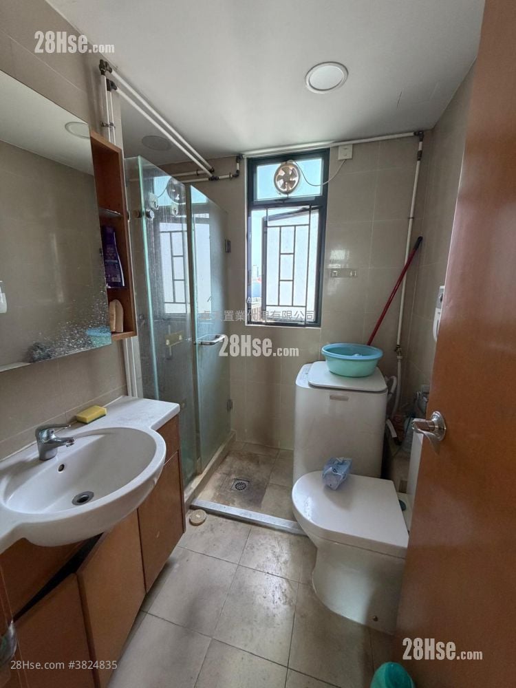 Kingsgate Sell 3 Bedrooms , 1 Bathroom 524 ft²