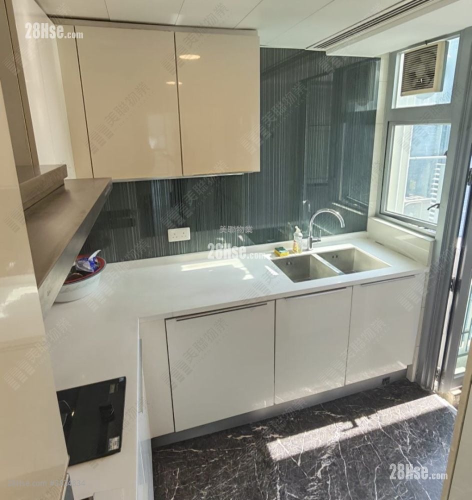 The Riverpark Sell 4 Bedrooms , 3 Bathrooms 1,168 ft²